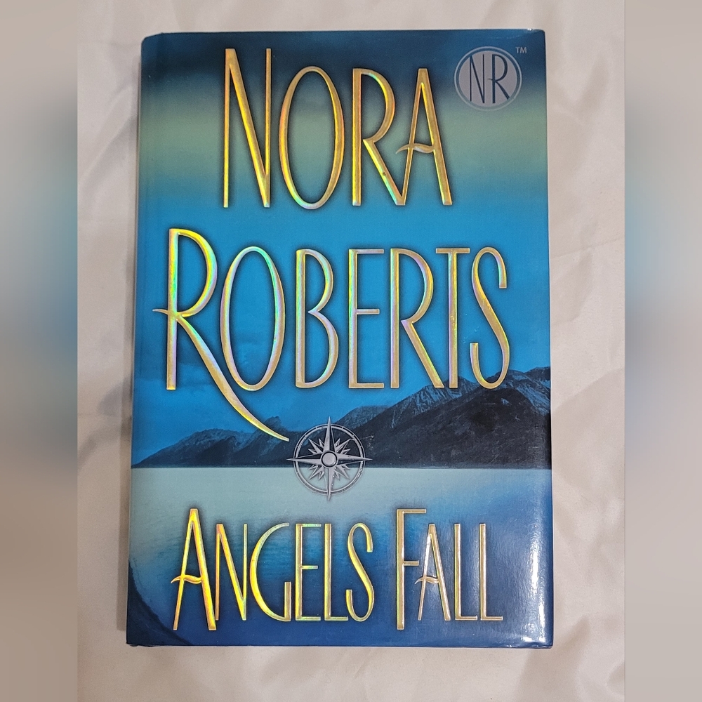 ⭐💲2️⃣ Nora Roberts 'Angels Fall' Hardcover Book Thriller Crime Suspense Romance